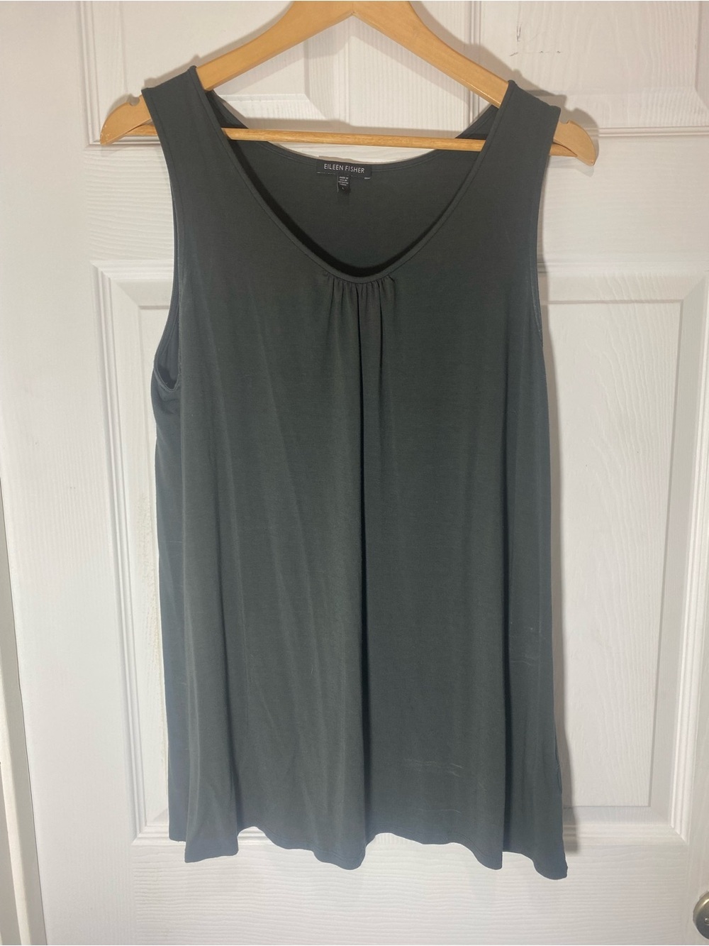 Eileen Fisher Sleeveless V-Neck Tank Top - Charcoal Gray